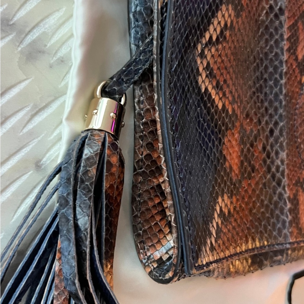 Gucci Python Sienna Clutch - Picture 3 of 9